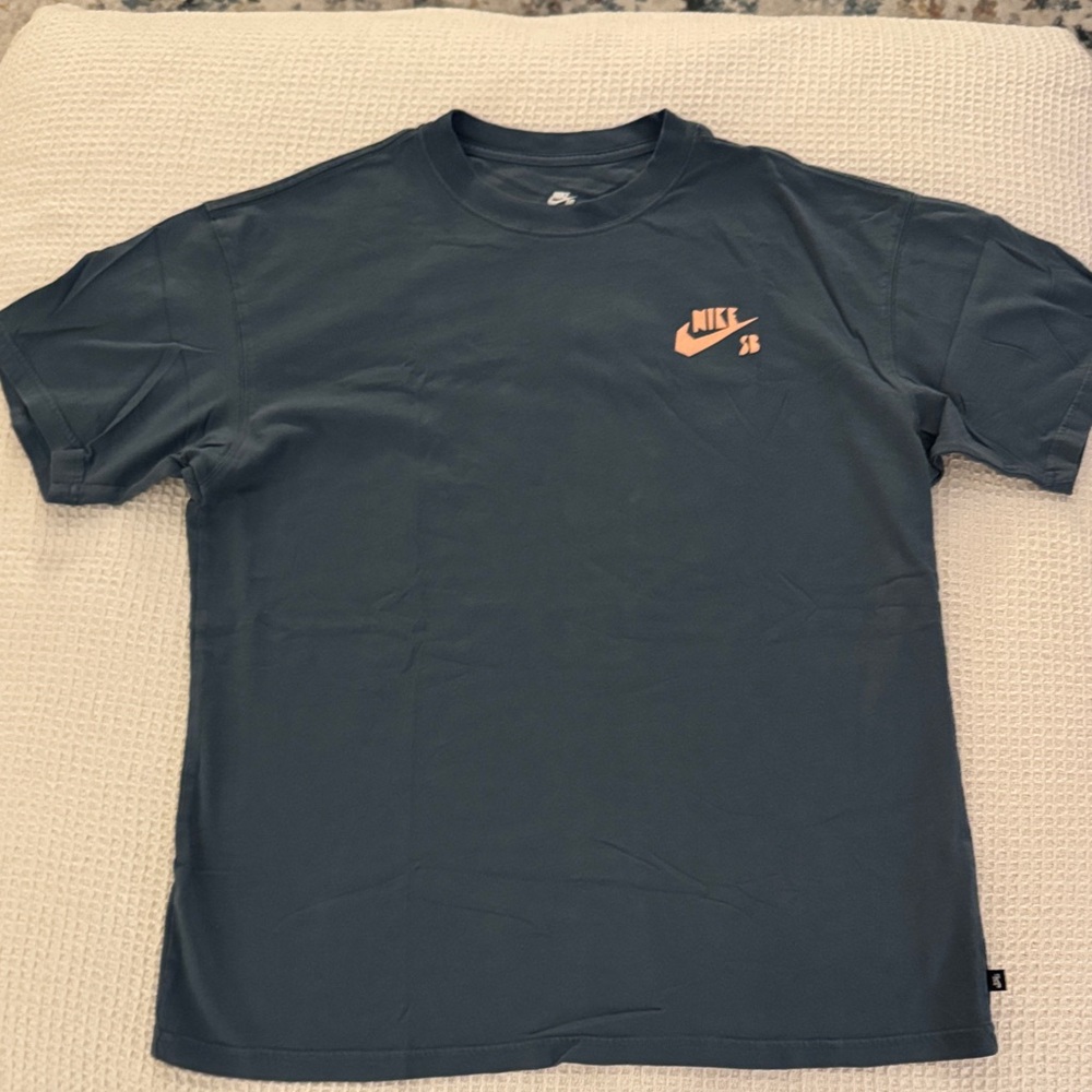 Nike Men's Dark Gray Tee with Peach Logo